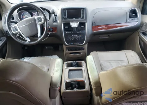 2013 Chrysler Town & Country Touring L z USA, uszkodzony, nr VIN 2C4RC1CG9DR590272